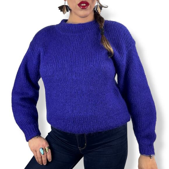 Women's Cozy Blue Sweater - Picture 10 of 16